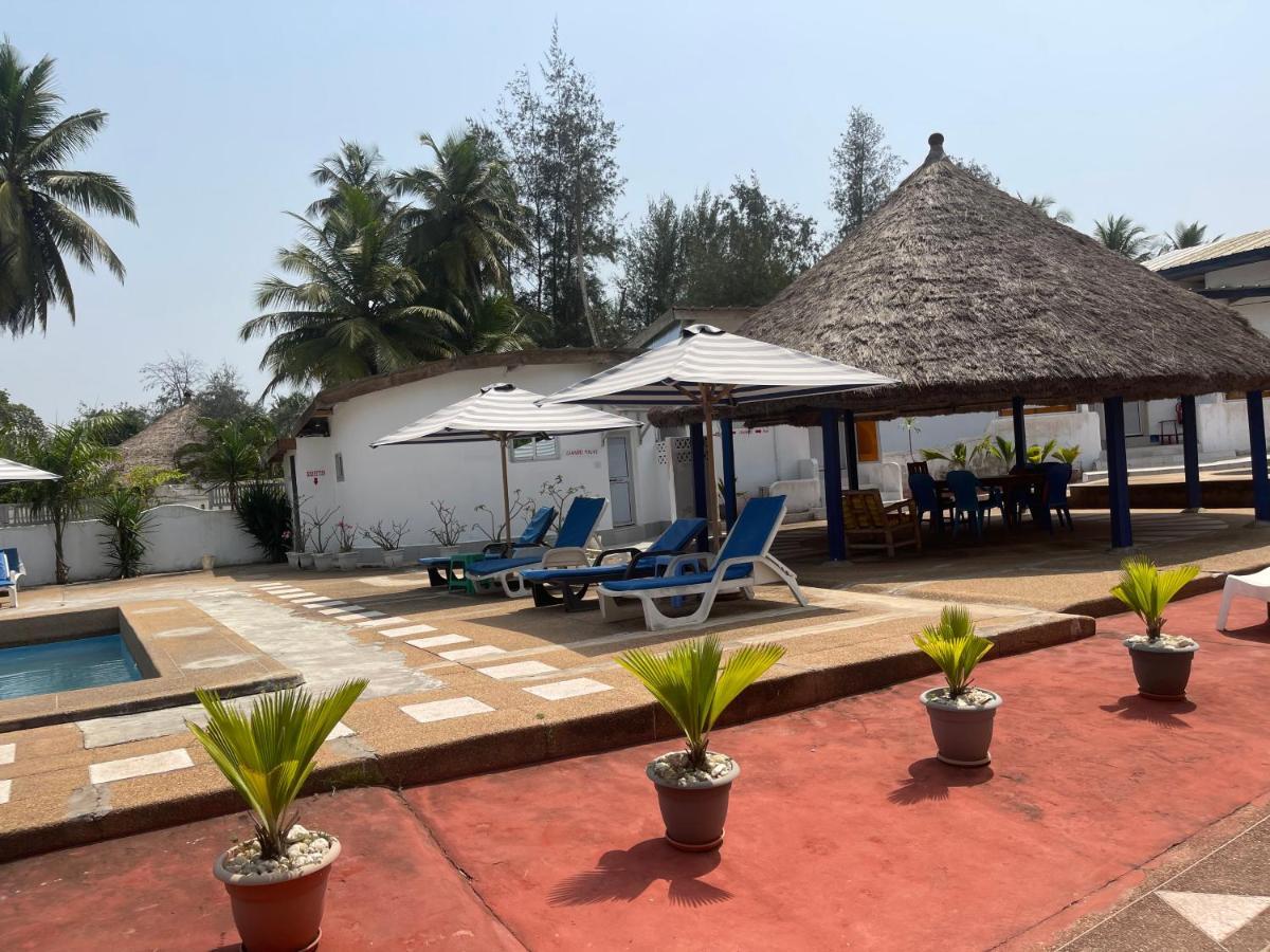 Hotel La Madrague Grand-Bassam Exterior foto